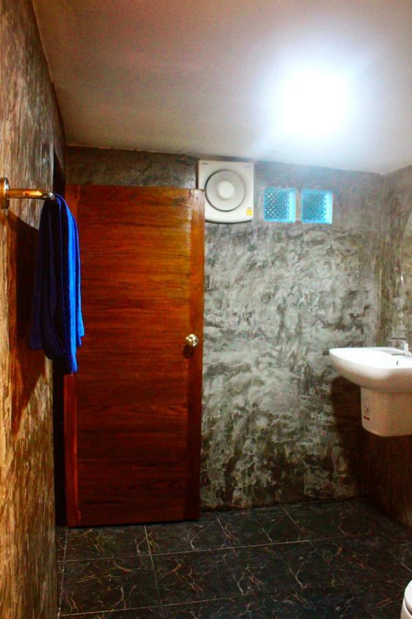 Jungle Guest House Mae Hong Son Exterior photo